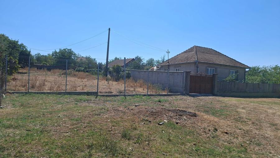 Casă cu 2 camere în Central