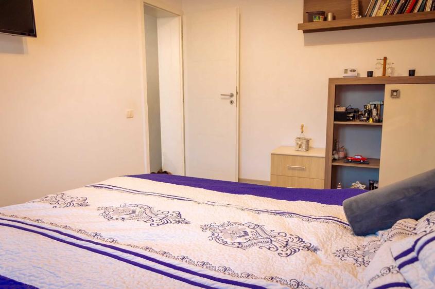 Apartament cu 2 camere decomandat în Sânpetru