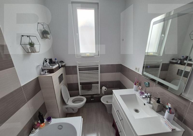 Casă individuală cu 3 camere cu Canalizare în Lugoj