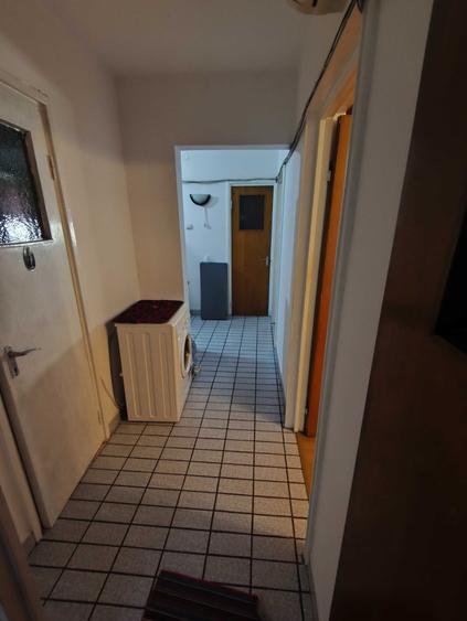 Apartament cu 3 camere decomandat, mobilat în Rahova