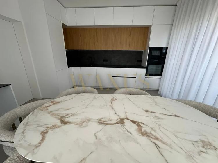 Duplex cu 5 camere cu Canalizare în Iris