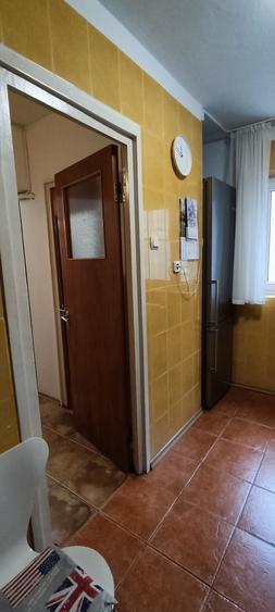 Apartament cu 3 camere decomandat în Tineretului