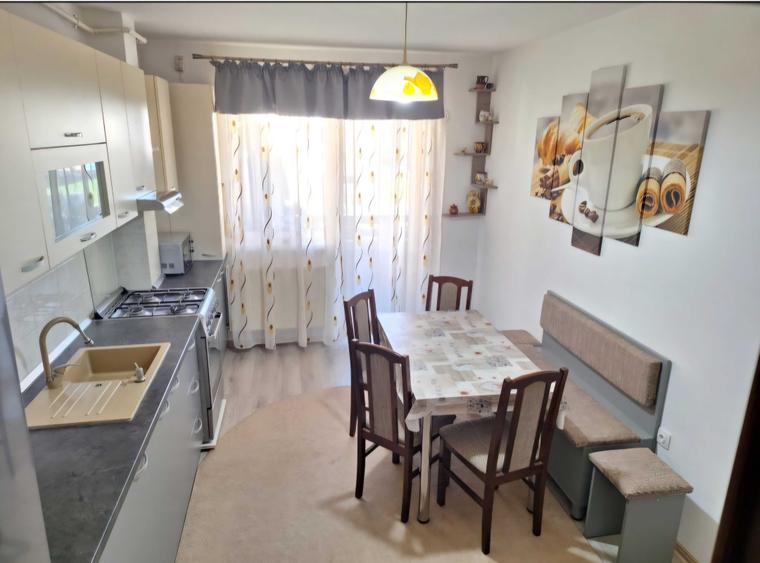 Apartament cu 2 camere decomandat în Sânpetru