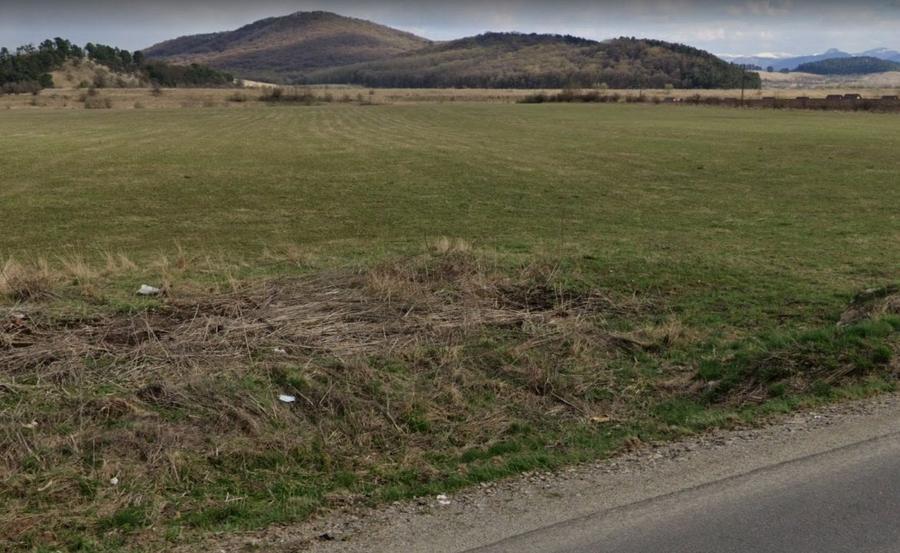 Teren agricol extravilan de 93800 mp, în Bod