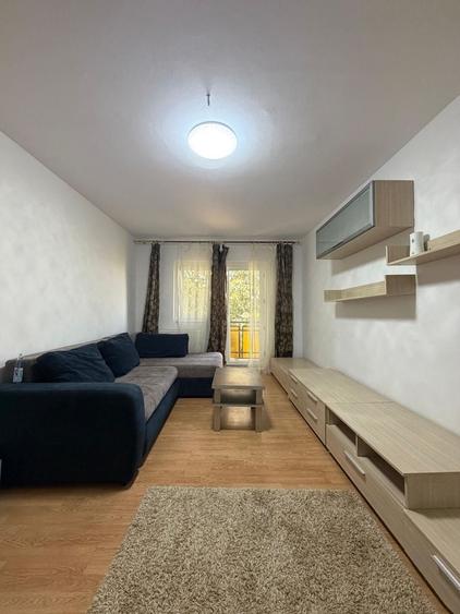 Apartament cu 3 camere în Lipovei