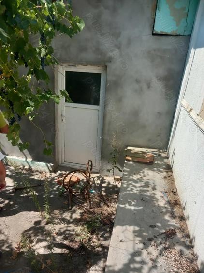 Teren de 1500 mp, în Zorleni