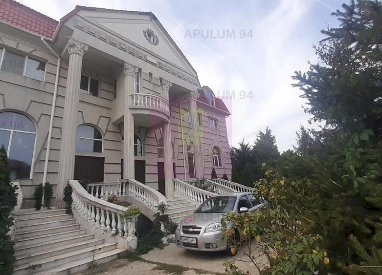 Casă individuală cu 15 camere decomandat cu Canalizare în Băneasa