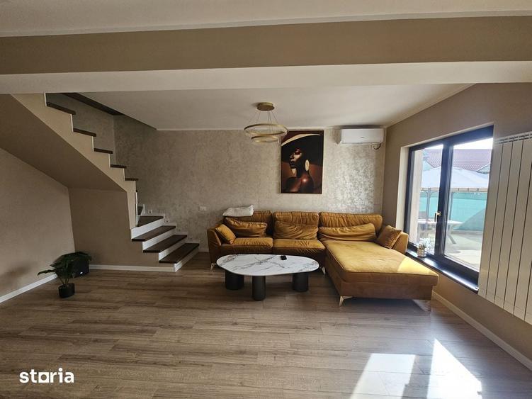 Casă cu 5 camere cu Canalizare în Valu lui Traian