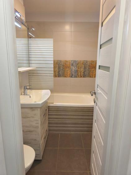 Apartament cu 3 camere decomandat în Politehnica