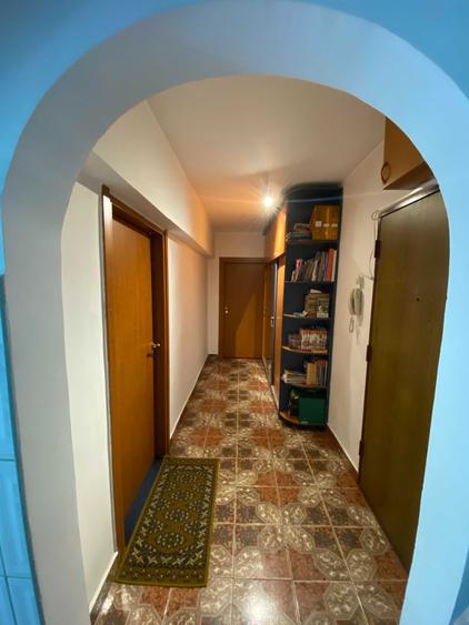 Apartament cu 2 camere decomandat în Dacia