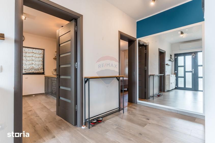 Casă cu 4 camere cu Teren 479 Mp în Rediu