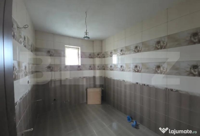 Casă cu 5 camere cu Teren 2700 Mp în Central