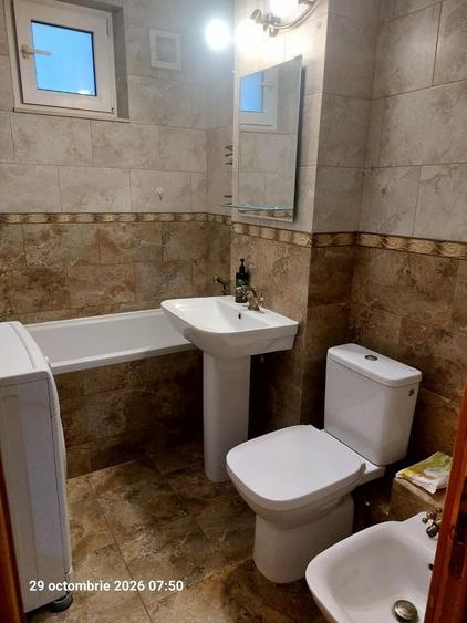 Apartament cu 2 camere decomandat în Precista