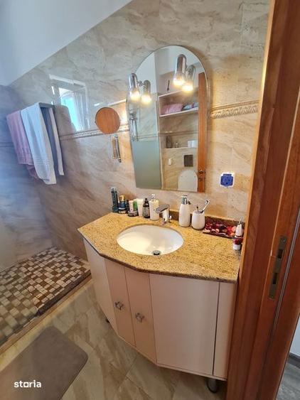 Apartament cu 2 camere decomandat în Găvana