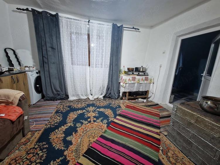 Casă cu Teren 1300 Mp în Central