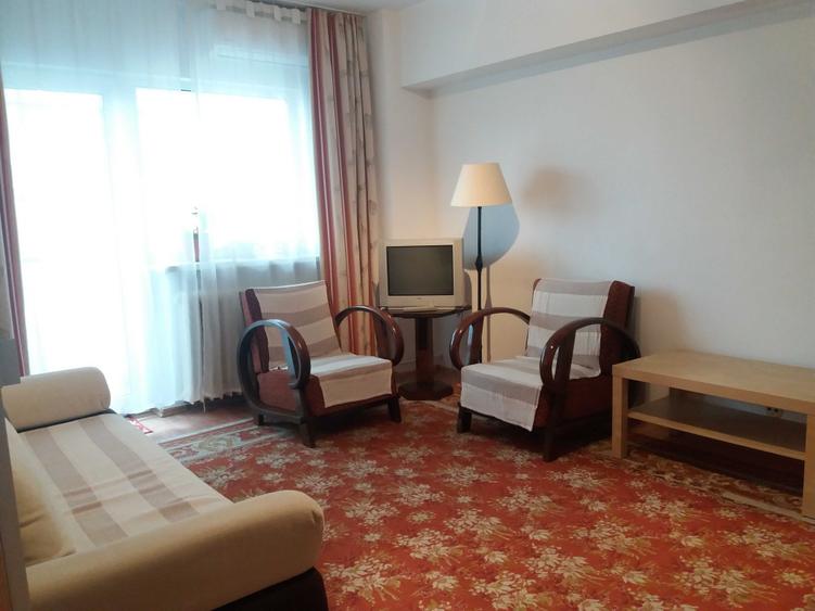 Apartament cu 2 camere semidecomandat în Parcul Carol