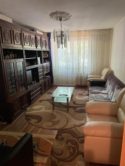 Apartament cu 2 camere semidecomandat în Crângași