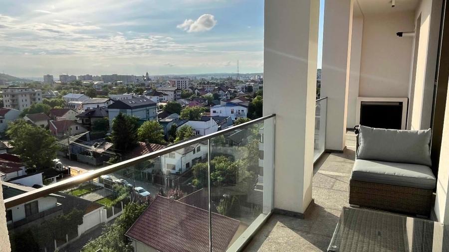 Apartament cu 2 camere decomandat, mobilat în Central