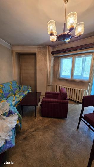 Apartament cu 2 camere decomandat în Gara de Nord