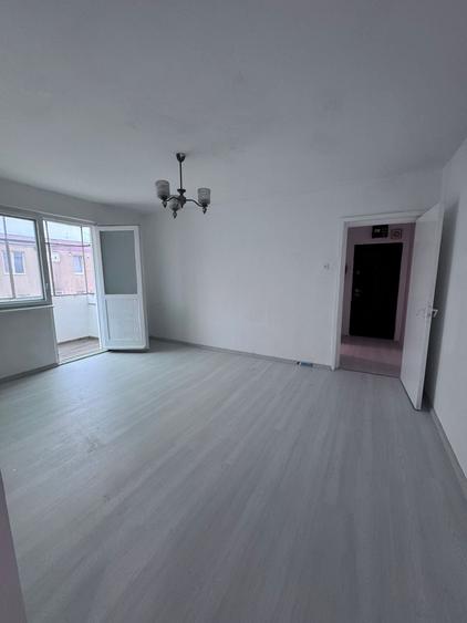Apartament cu 2 camere semidecomandat în Electroprecizia