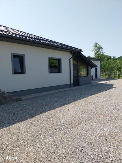 Casă cu 3 camere cu Teren 18 Mp în Central