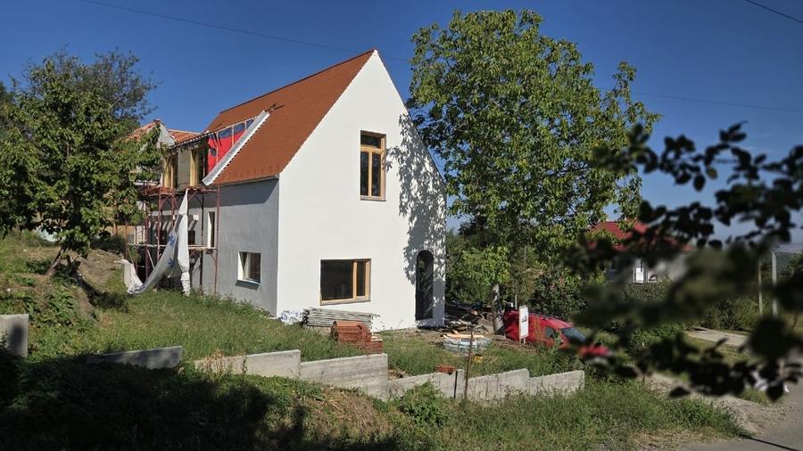 Casă individuală cu 5 camere cu Canalizare în Gheorghieni