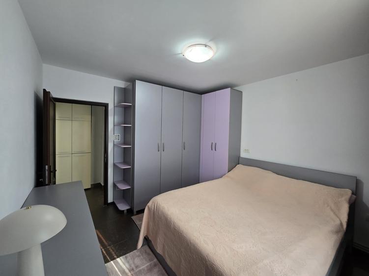 Apartament cu 2 camere semidecomandat în Tomis II