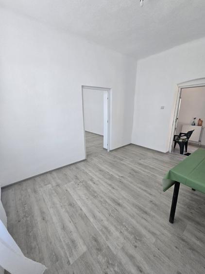 Casă individuală cu 3 camere cu Canalizare în Fratelia