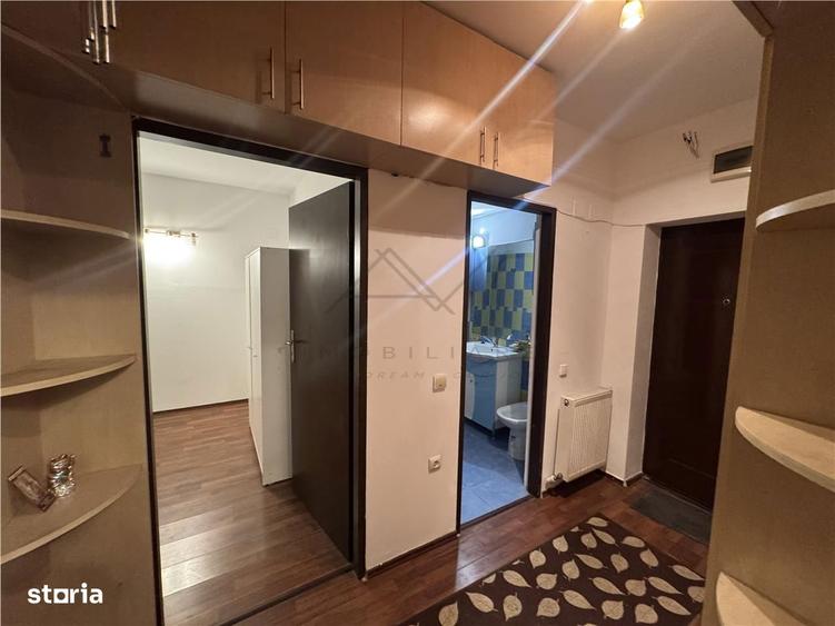 Apartament cu 2 camere decomandat, mobilat în Central