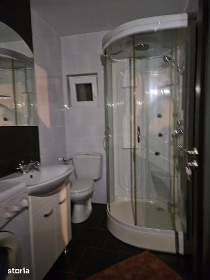 Casă cu 5 camere cu Teren 1000 Mp în Burdujeni