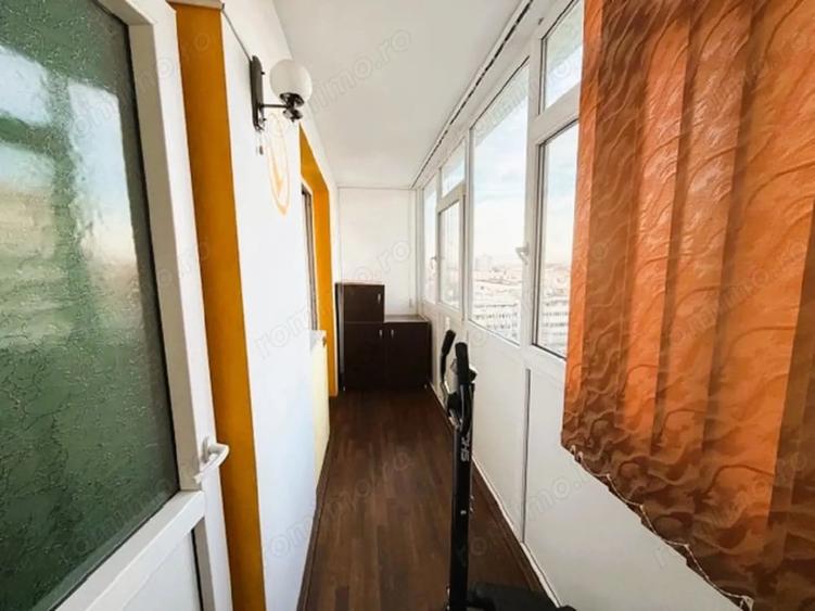 Apartament cu 3 camere semidecomandat în Central
