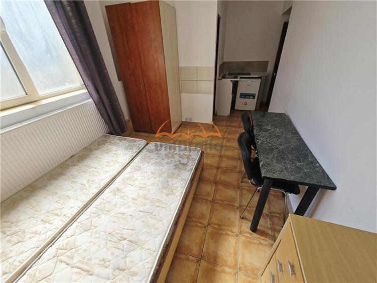 Garsonieră nedecomandată în Plopilor