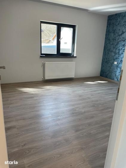 Casă cu 4 camere cu Teren 360 Mp în Hemeiuș