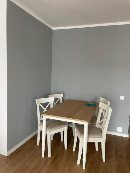Apartament cu 3 camere semidecomandat, mobilat în Florești