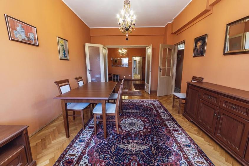 Apartament cu 4 camere decomandat, mobilat în Cișmigiu