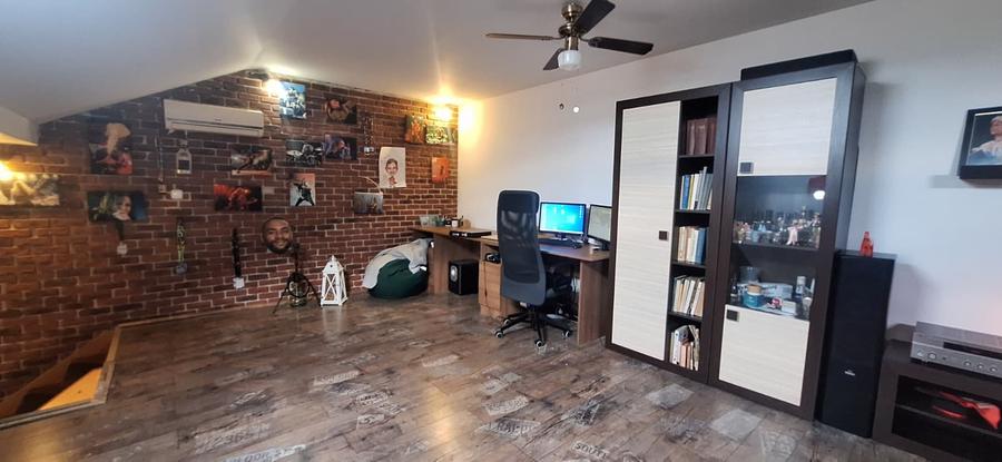 Apartament cu pod amenajat, complet mobilat, pe Strada Florilor - 19