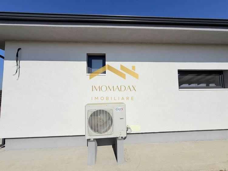 Casă individuală cu 4 camere cu Canalizare în Sânmihaiu Român