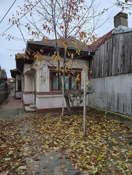 Casă cu 4 camere cu Teren 177 Mp în Mihai Bravu