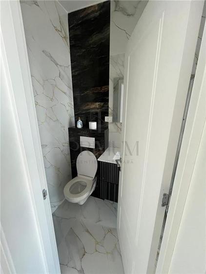 Duplex cu 5 camere cu Canalizare în Dumbrăvița