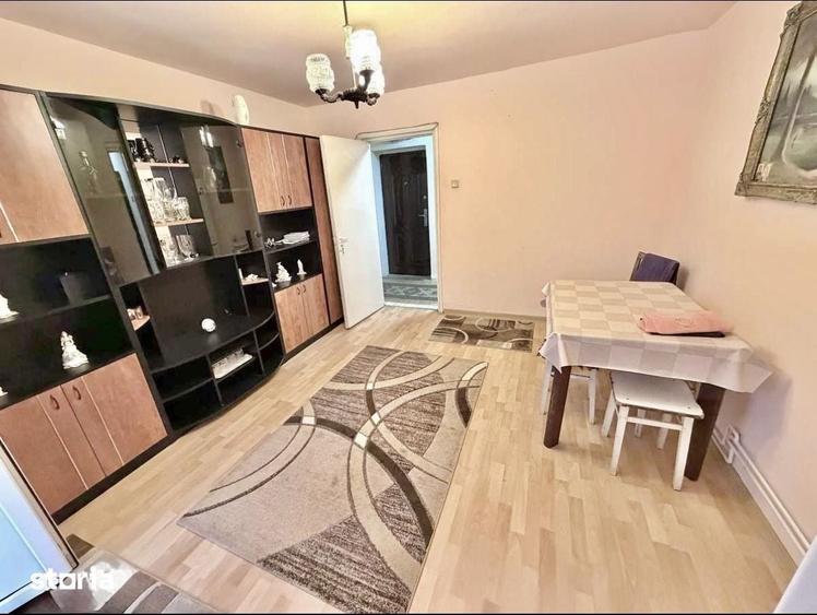 Apartament cu 3 camere decomandat în Dâmbu Pietros