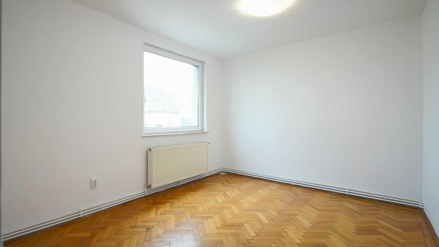 Apartament cu 3 camere decomandat în Griviței