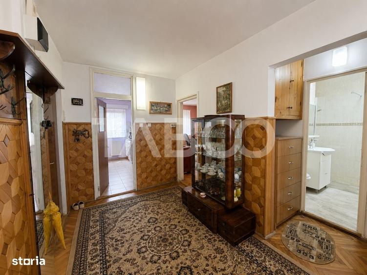 Apartament cu 3 camere decomandat în Terezian
