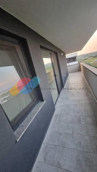 Apartament cu 2 camere semidecomandat în Sânnicoară