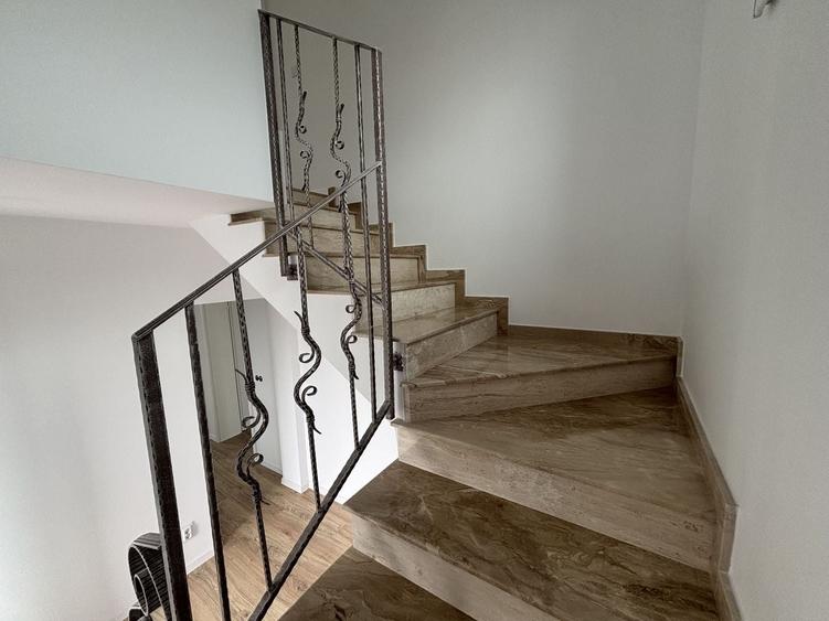 Duplex cu 4 camere cu Canalizare în Șelimbăr