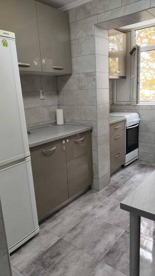 Apartament cu 3 camere semidecomandat în Exterior Vest