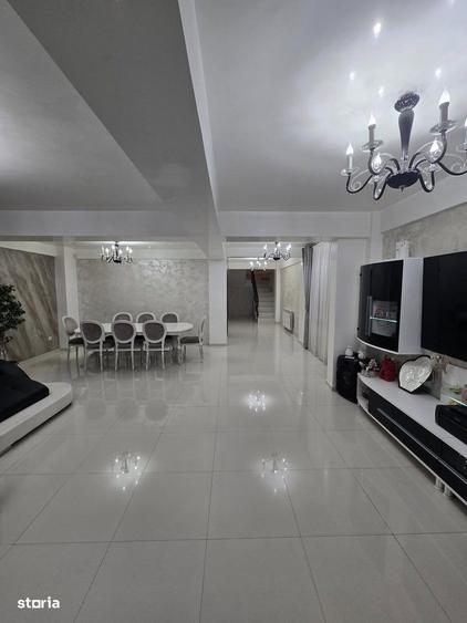 Casă cu 4 camere în Chercea
