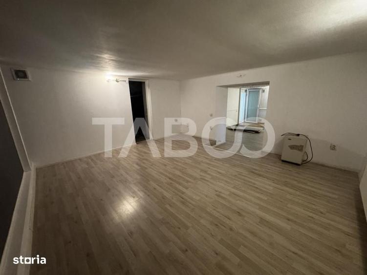 Spatiu comercial de inchiriat 4 camere 85 mpu Central Sibiu - 7