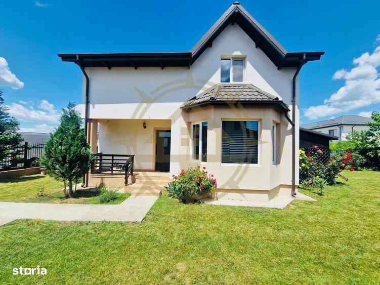 Casă cu 4 camere în Ostratu