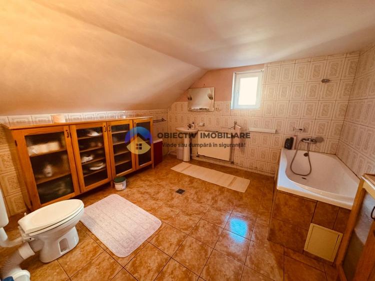 Casă individuală cu 4 camere cu Canalizare în Alexandru cel Bun