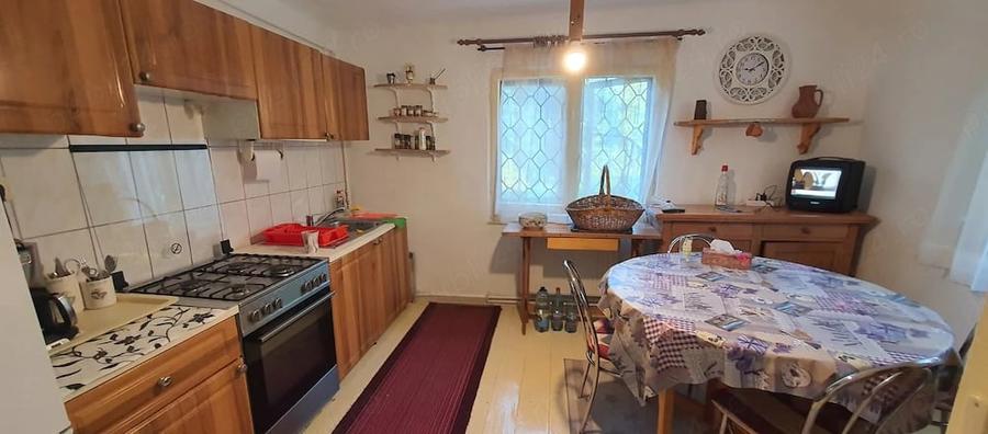 Casă cu Teren 1400 Mp în Central
